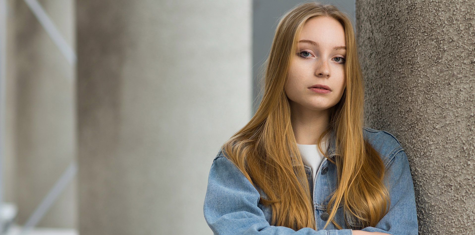 Portrait,Of,A,Young,And,Attractive,Caucasian,Blonde,Girl,In