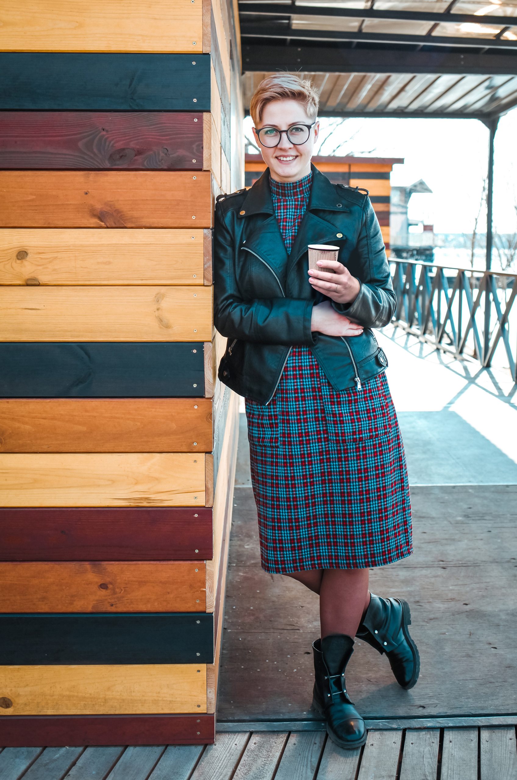 Happy,Blonde,Woman,Enjoying, coffee