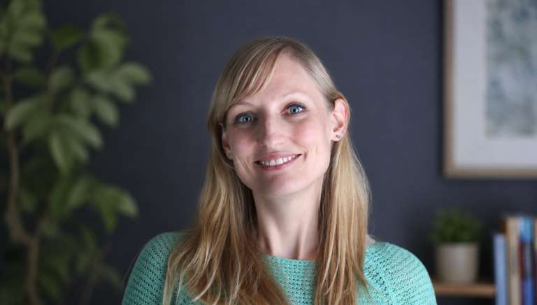 Berte van Heemst, geïnterviewd voor het 50-jarig jubileum van het Schadefonds Geweldsmisdrijven.